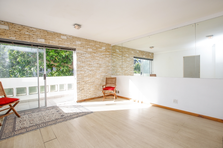 2 Bedroom Property for Sale in Green Point Western Cape